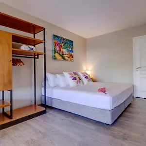 Premium Proche Aeroport, Wifi, Piscine, Parking Appartement